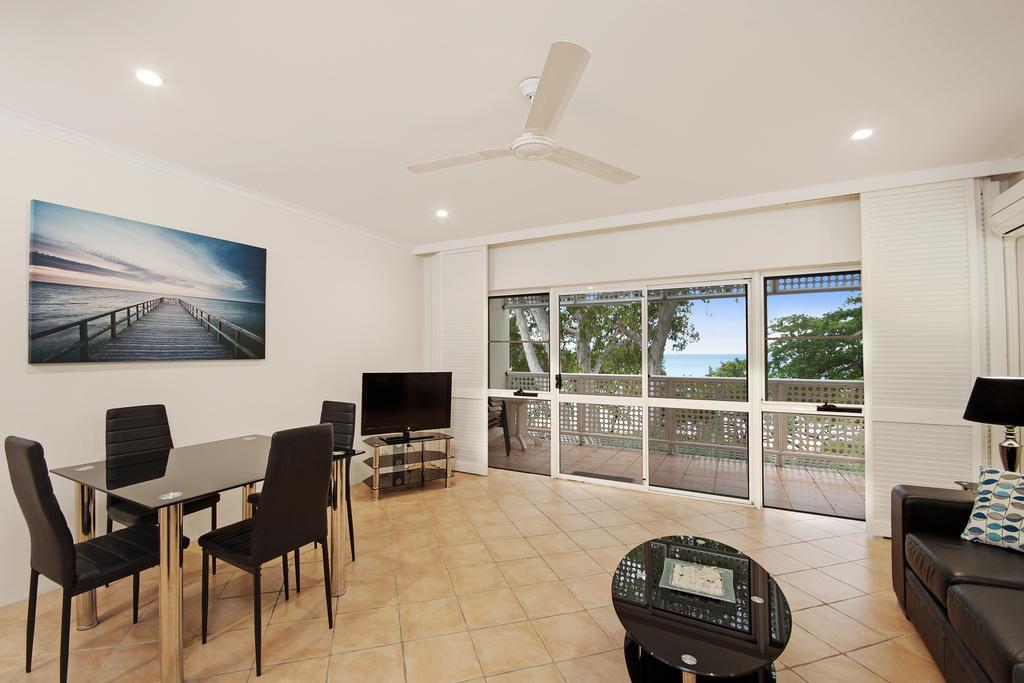 Marlin Waters Beachfront Apartments Palm Cove Esterno foto